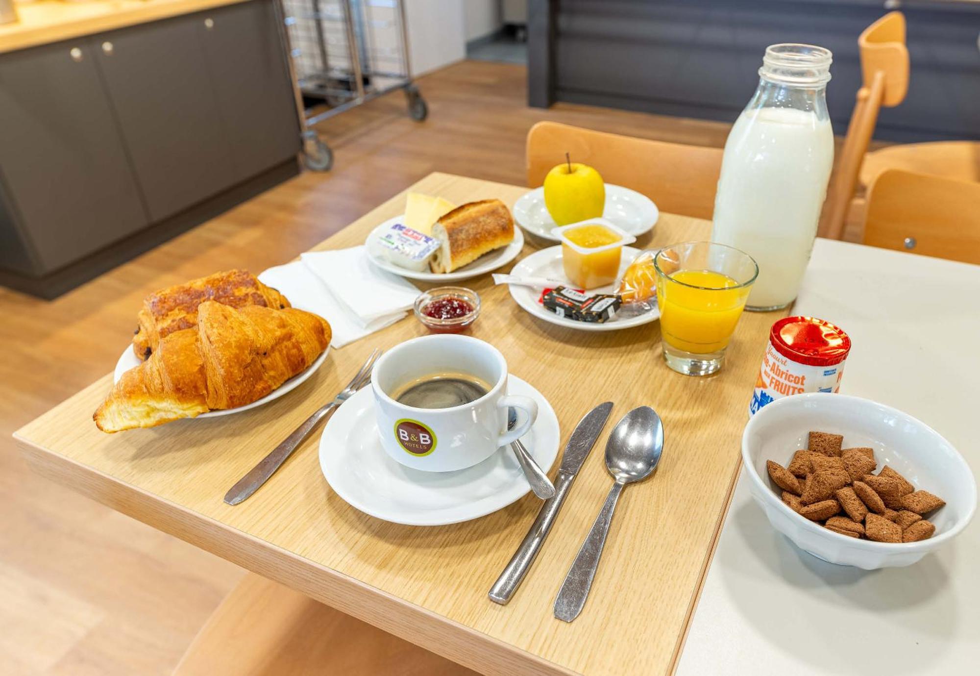 B&B Hotel Nantes Aeroport Bouguenais Ngoại thất bức ảnh